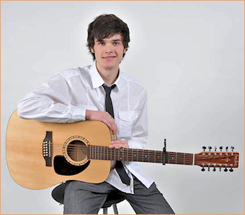 Andrey Peychev Aurora Guitar Teacher
